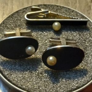 Silver tone Black & Gray Pearl Cuff Links and Tie Bar